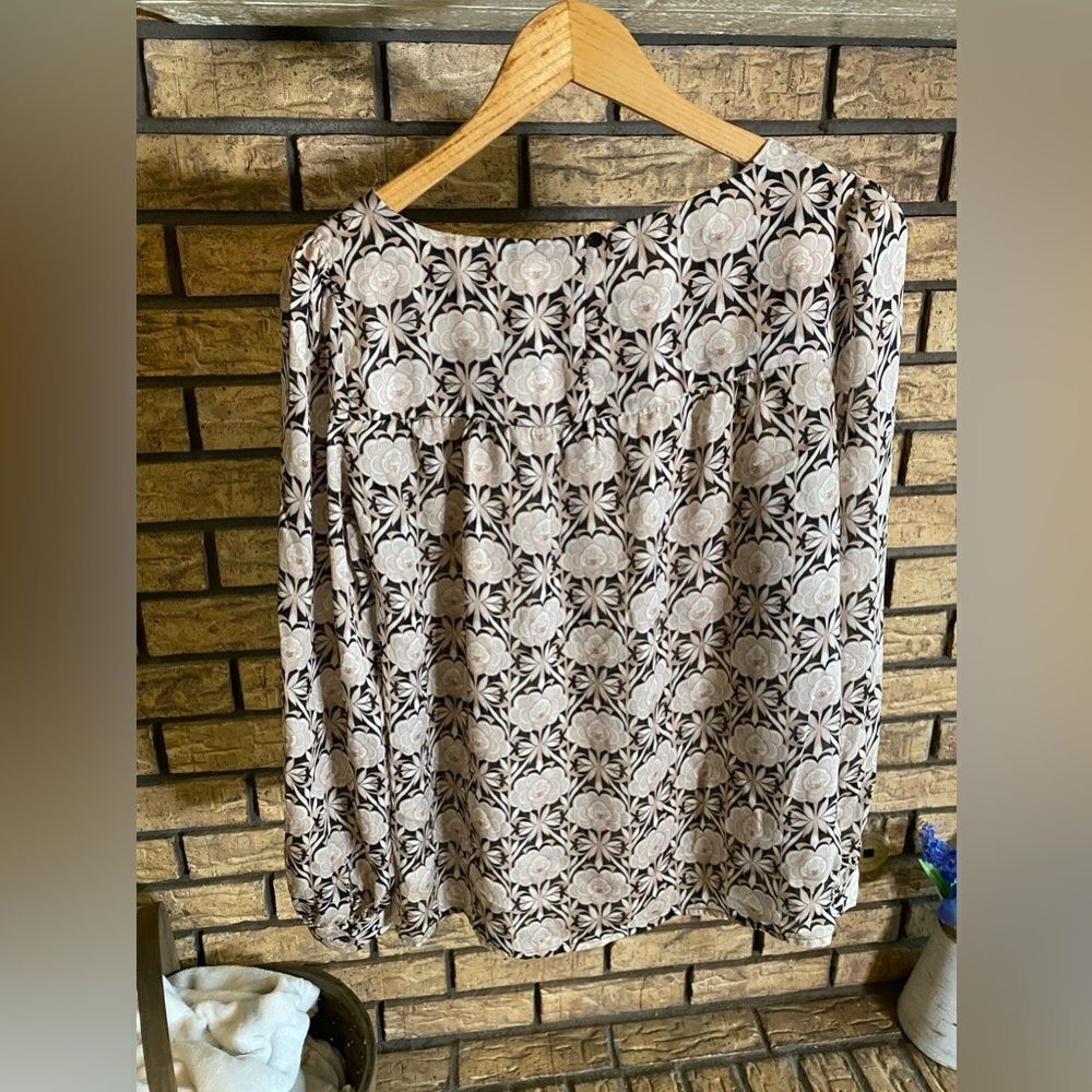 Floral loft blouse - Picture 2 of 5